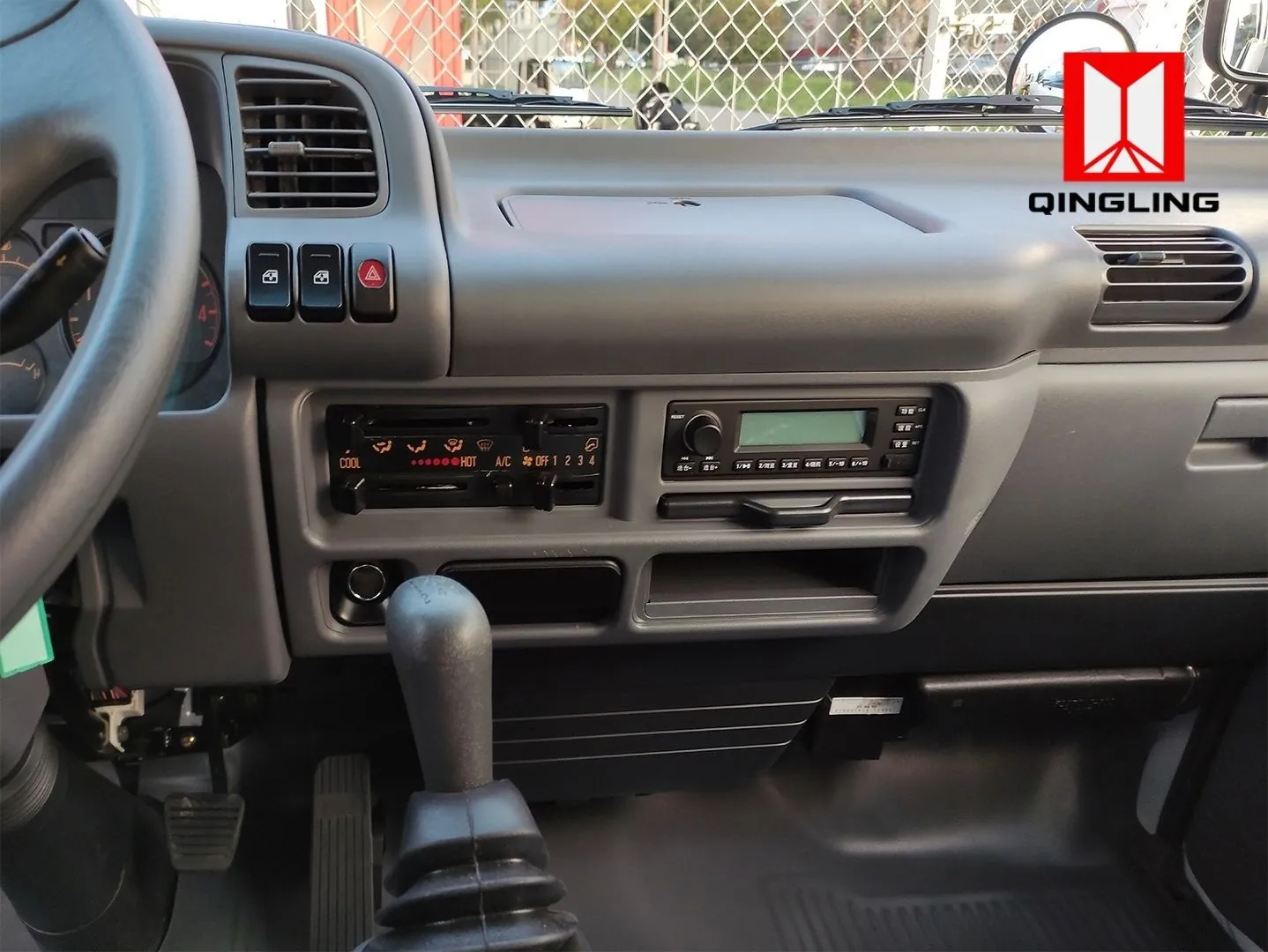 Isuzu ELF 100P Doble Cabina - foto 4