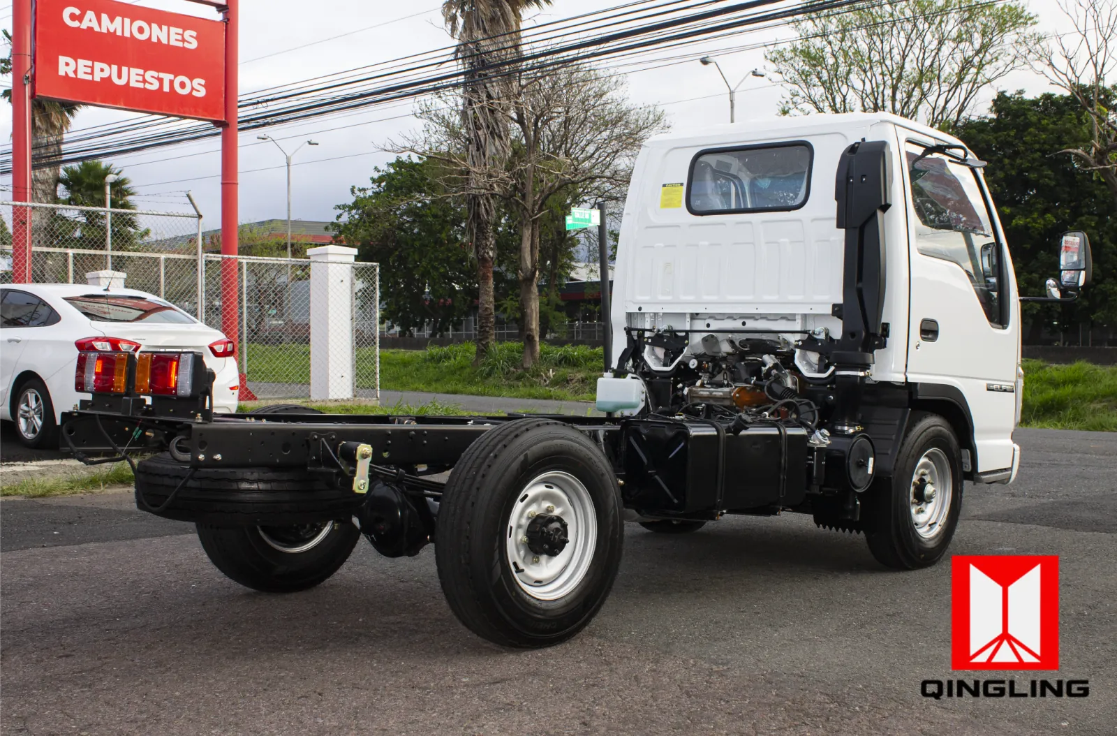 Isuzu ELF 100P - foto 3
