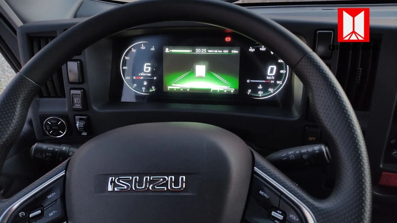 Isuzu NZR 700P - foto 4