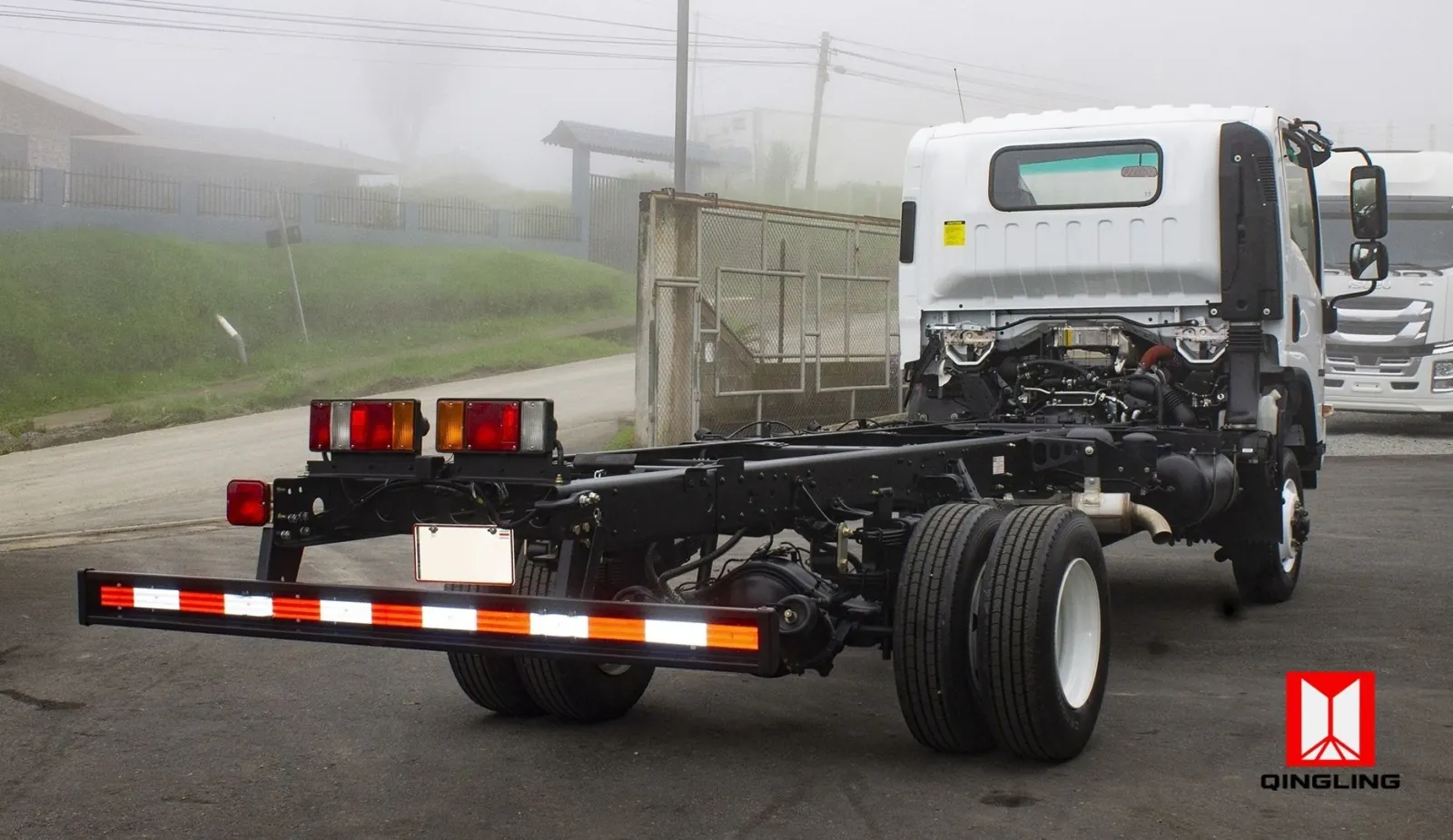 Isuzu NZS 700P 4WD - foto 3