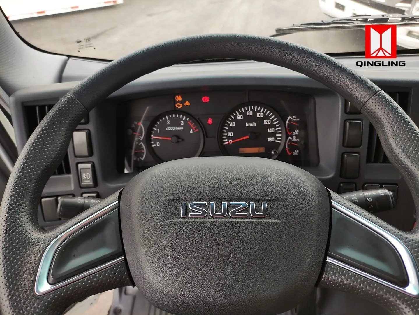 Isuzu NZS 700P 4WD - foto 4